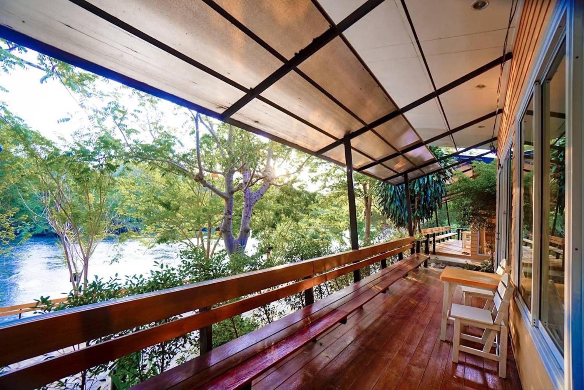 Aurora Resort Kanchanaburi Esterno foto