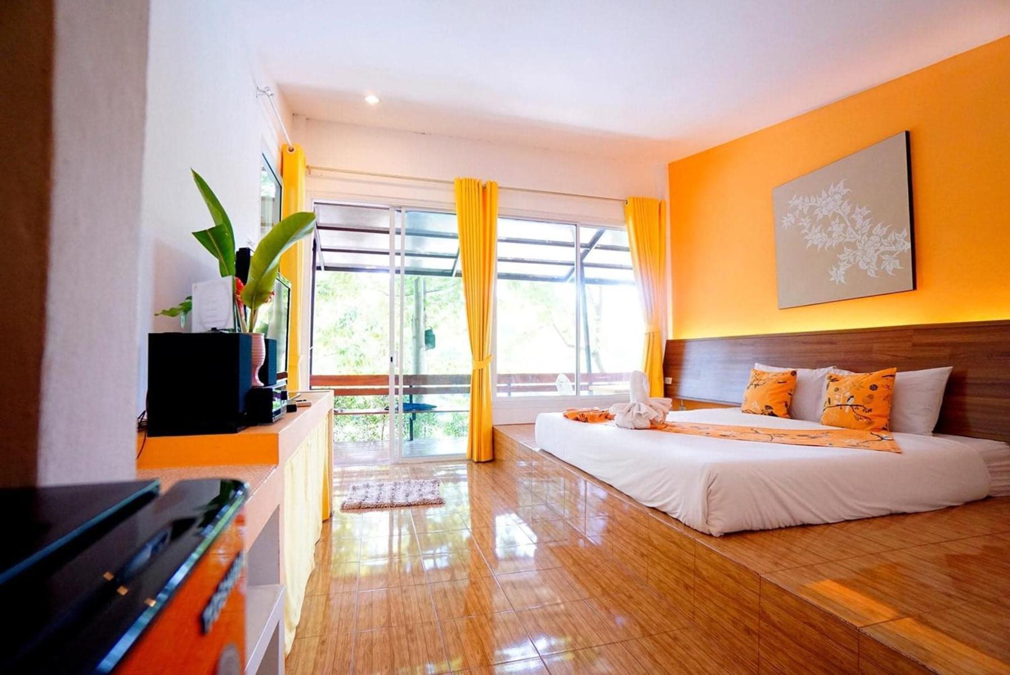 Aurora Resort Kanchanaburi Esterno foto