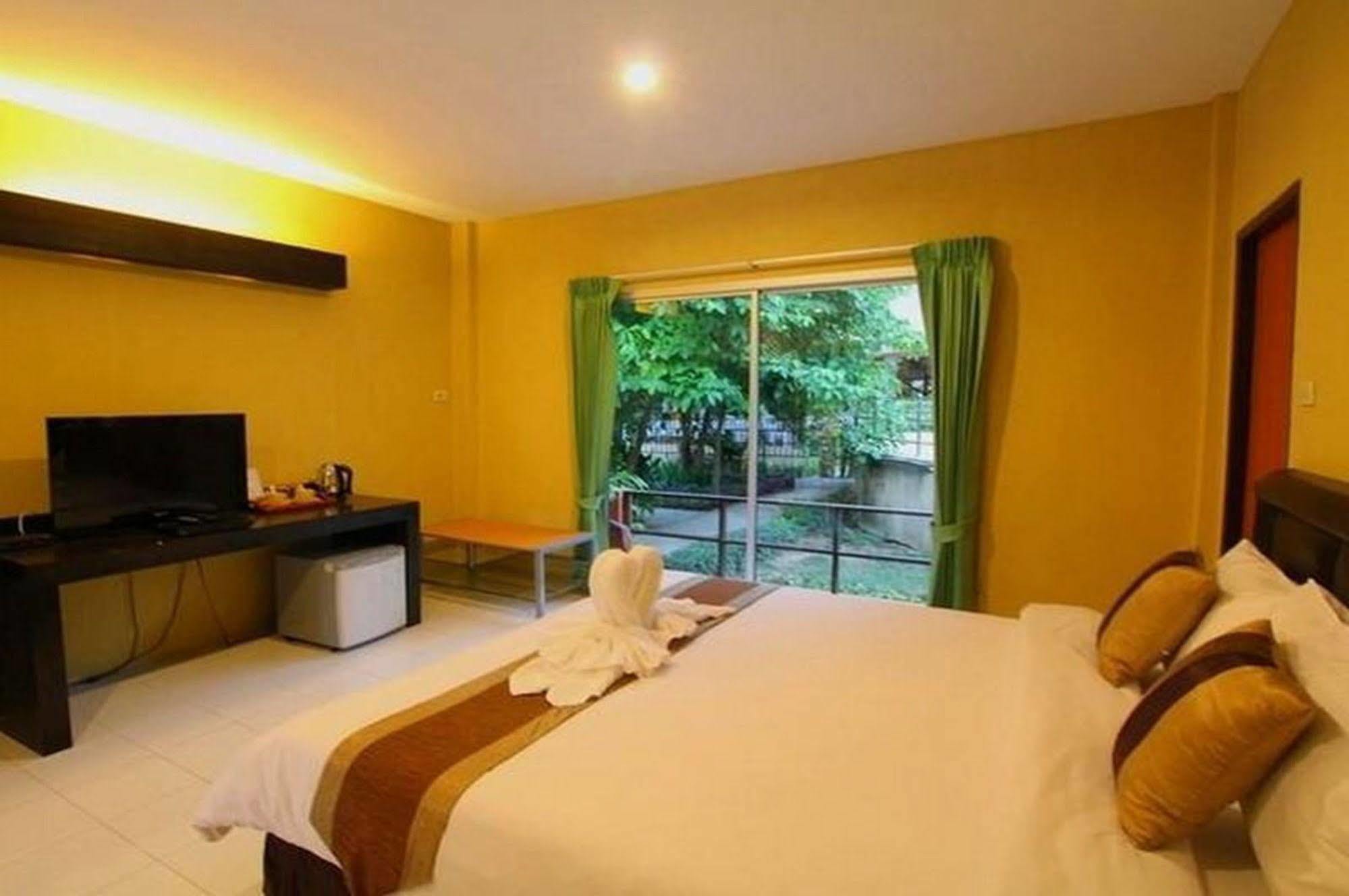 Aurora Resort Kanchanaburi Esterno foto