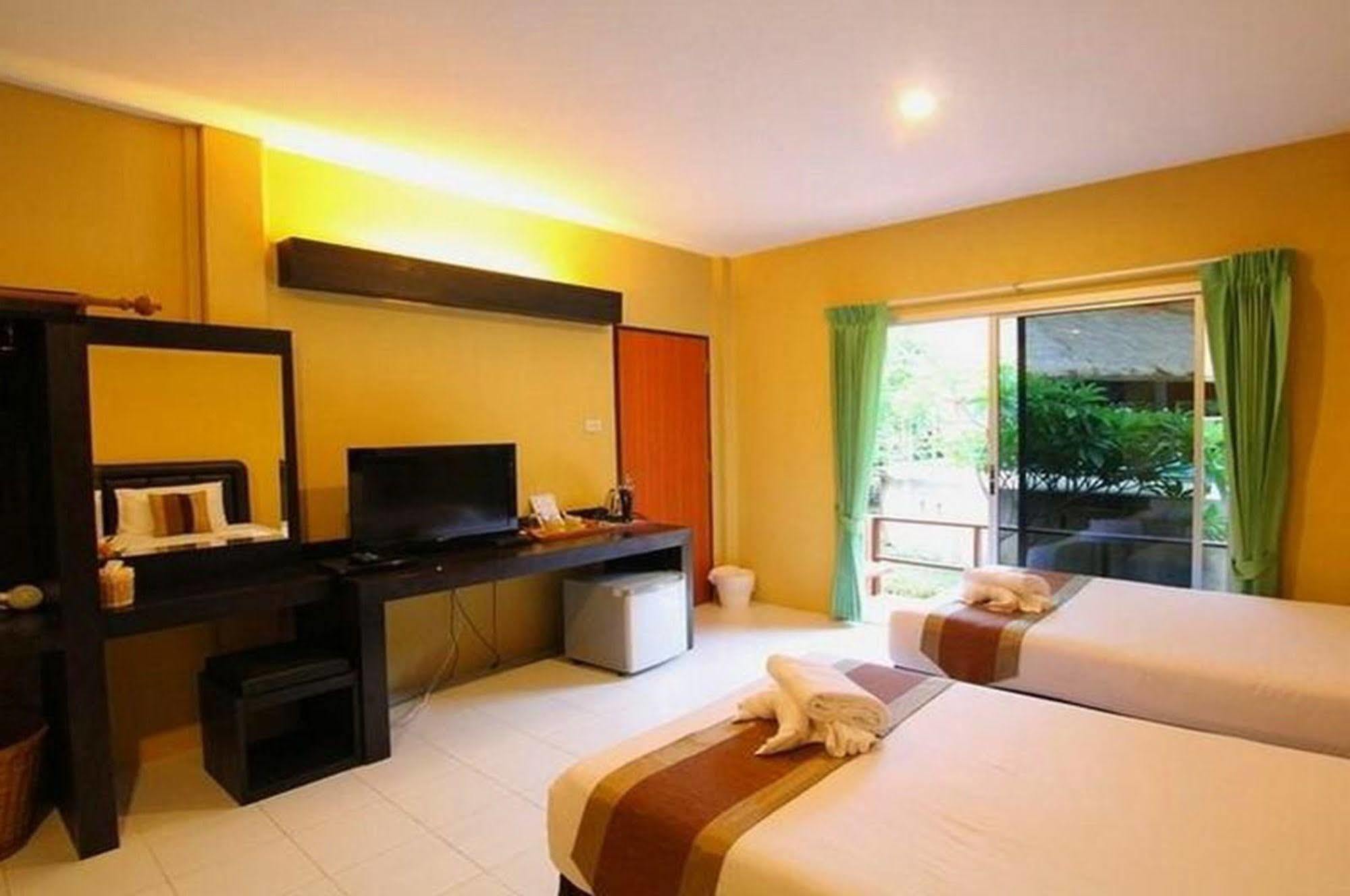 Aurora Resort Kanchanaburi Esterno foto