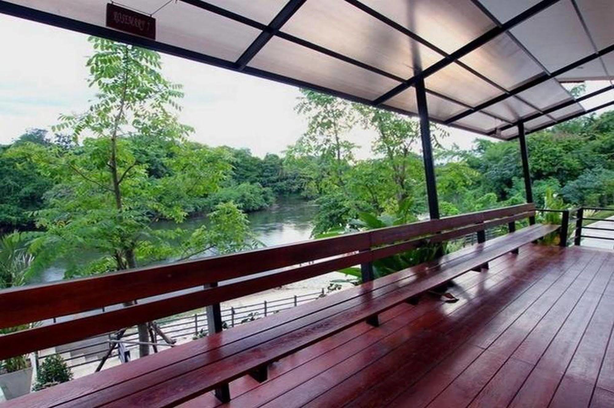 Aurora Resort Kanchanaburi Esterno foto