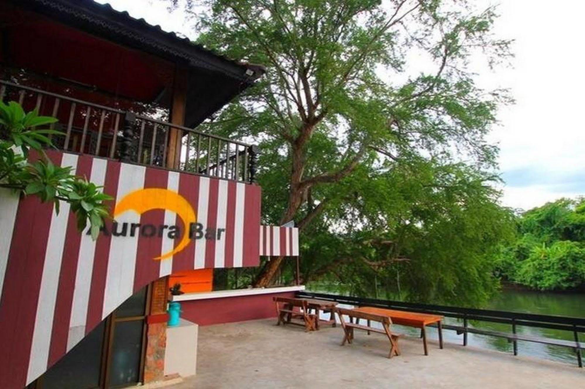 Aurora Resort Kanchanaburi Esterno foto